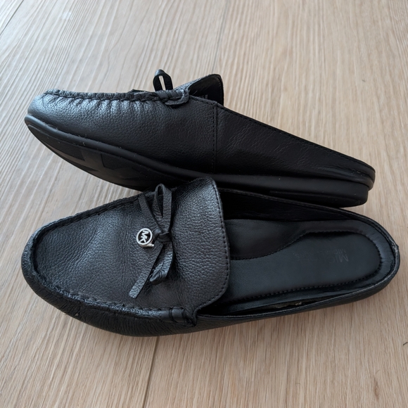 Women's Black Loafers - Picture 1 of 4